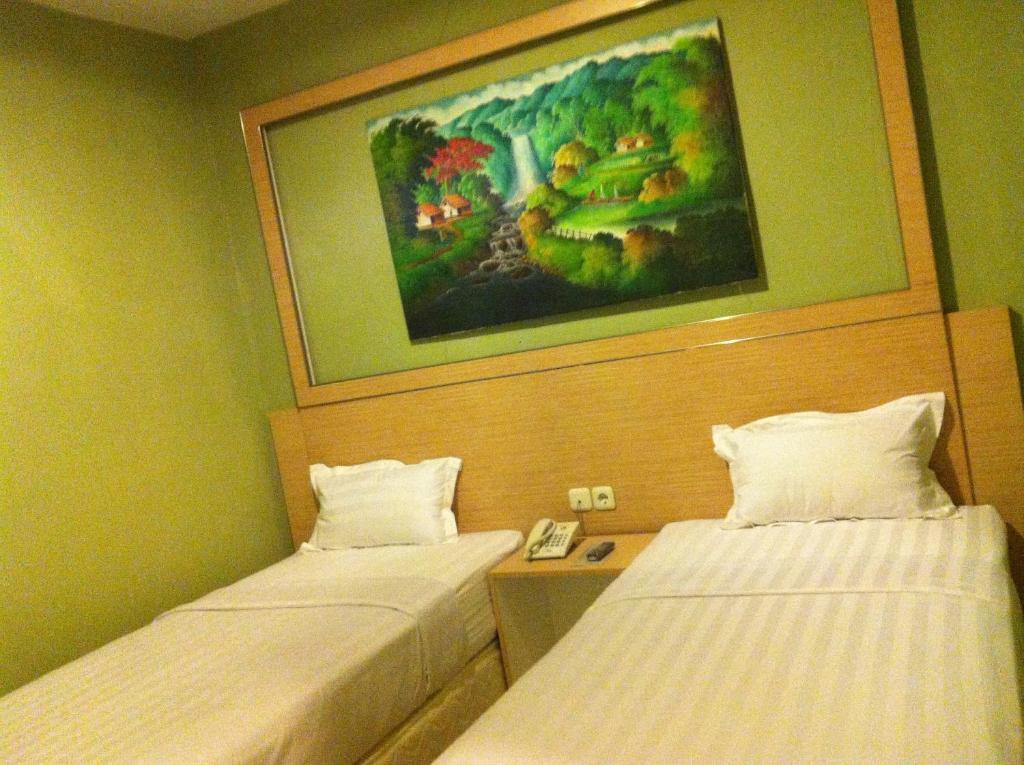 Hotel Paramount Biringkanya Room photo